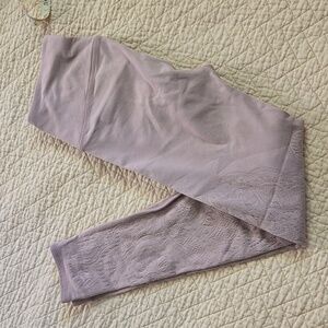 Lululemon Reveal Crop Pink